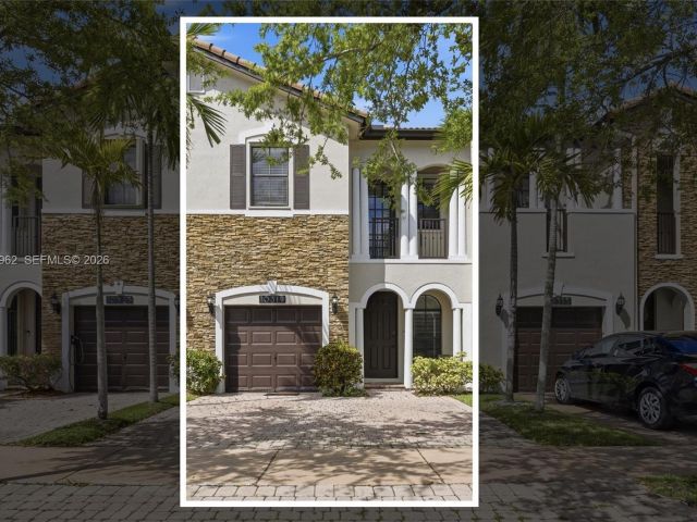 3-bedroom home for sale in Doral - 10319 NW 30th Ter - MondialRealty