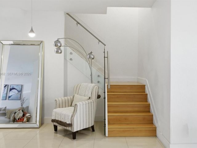 3-bedroom home for sale in Doral - 10319 NW 30th Ter - MondialRealty