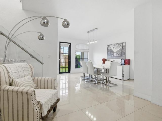 3-bedroom home for sale in Doral - 10319 NW 30th Ter - MondialRealty
