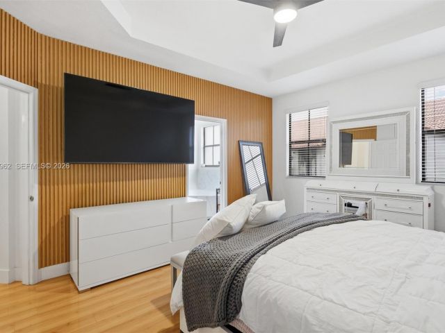 3-bedroom home for sale in Doral - 10319 NW 30th Ter - MondialRealty