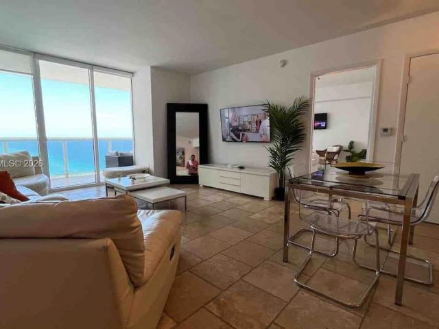 Apartment for sale  Unit #4010 - photo 7530776