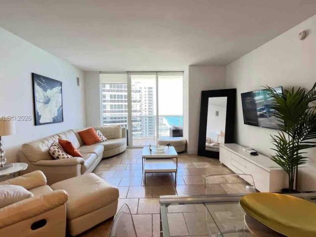 Apartment for sale  Unit #4010 - photo 7530781