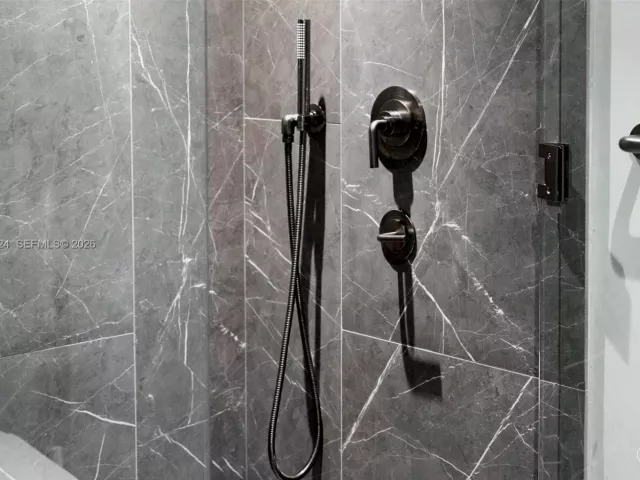 condo for sale in Miami - 20 NE 11th St 2306A - MondialRealty