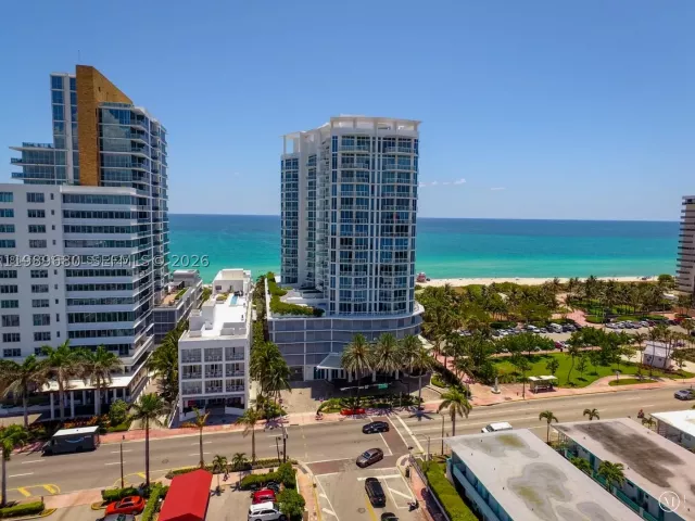 2-bedroom condo for sale in Miami Beach - 6515 Collins Ave 1709 - MondialRealty