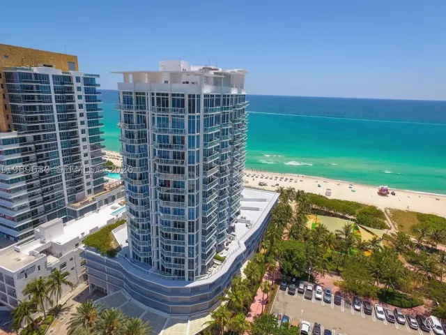 2-bedroom condo for sale in Miami Beach - 6515 Collins Ave 1709 - MondialRealty