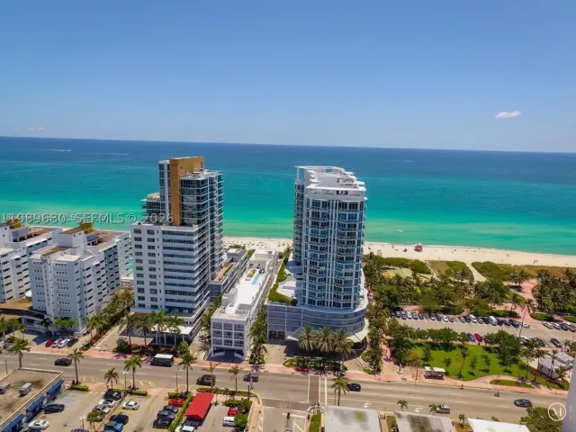2-bedroom condo for sale in Miami Beach - 6515 Collins Ave 1709 - MondialRealty