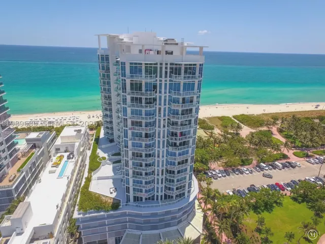 2-bedroom condo for sale in Miami Beach - 6515 Collins Ave 1709 - MondialRealty