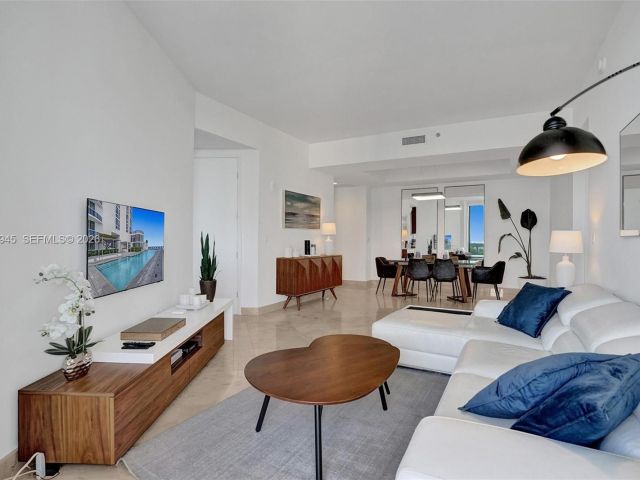 Apartment for sale  Unit #805 - photo 7530556