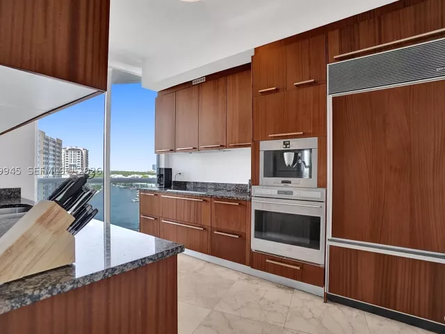 2-bedroom condo for sale in Sunny Isles Beach - 16001 Collins Ave 805 - MondialRealty