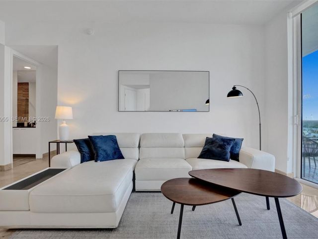 Apartment for rent  Unit #805 - photo 7530544