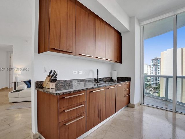 Apartment for rent  Unit #805 - photo 7530547