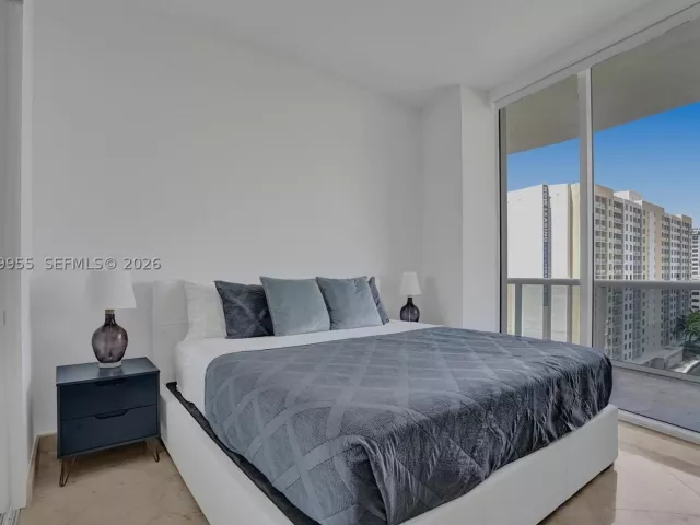 2-bedroom condo for rent in Sunny Isles Beach - 16001 Collins Ave 805 - MondialRealty