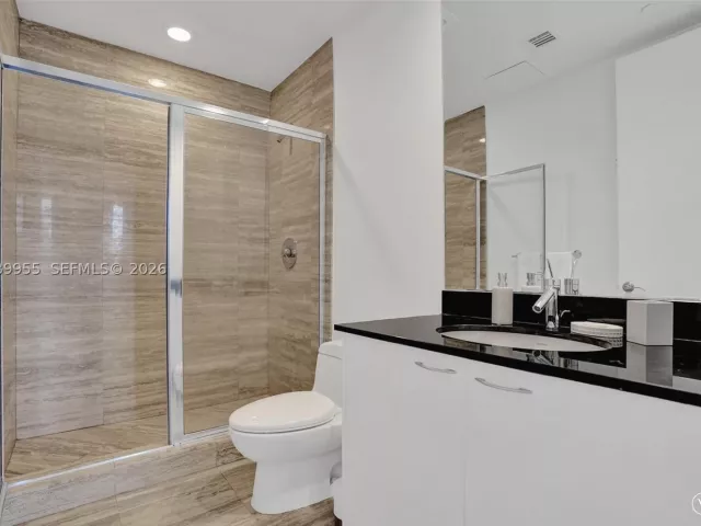 2-bedroom condo for rent in Sunny Isles Beach - 16001 Collins Ave 805 - MondialRealty