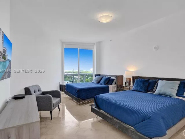 2-bedroom condo for rent in Sunny Isles Beach - 16001 Collins Ave 805 - MondialRealty