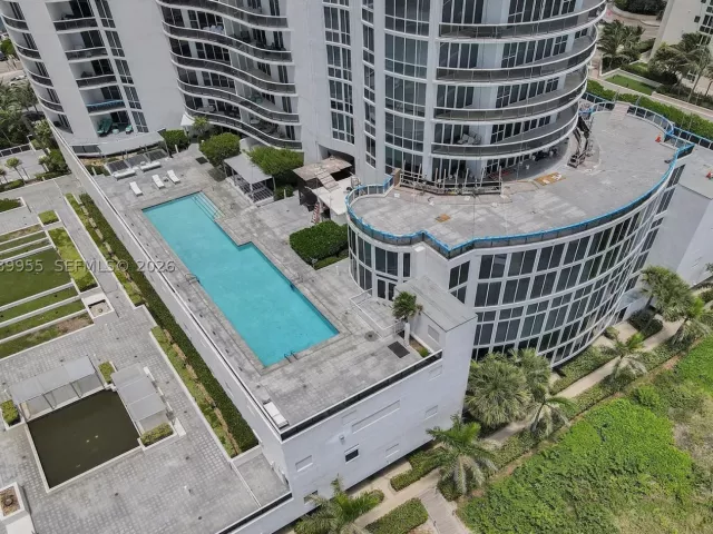 2-bedroom condo for rent in Sunny Isles Beach - 16001 Collins Ave 805 - MondialRealty