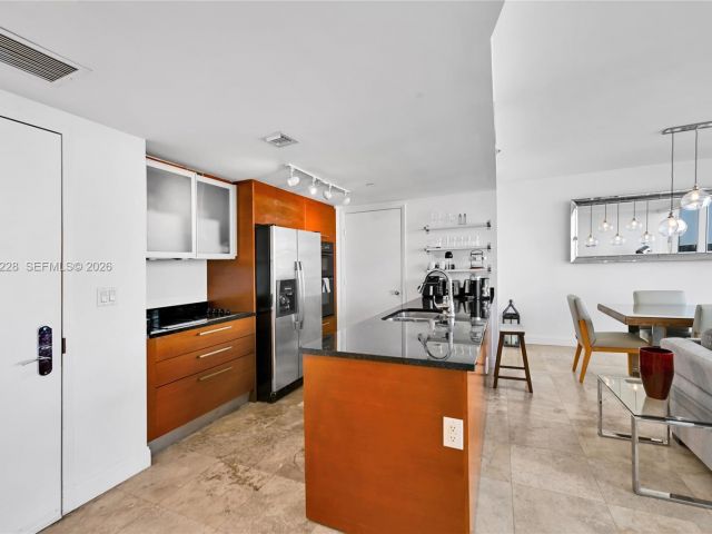 Apartment for rent  Unit #1707 - photo 7530761