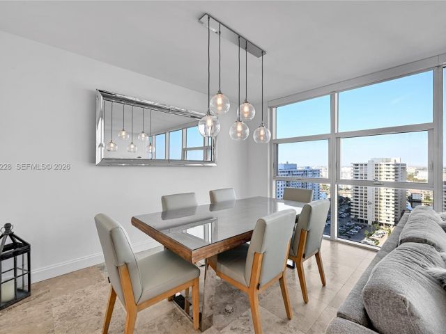 Apartment for rent  Unit #1707 - photo 7530762