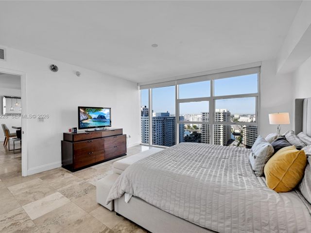 Apartment for rent  Unit #1707 - photo 7530767