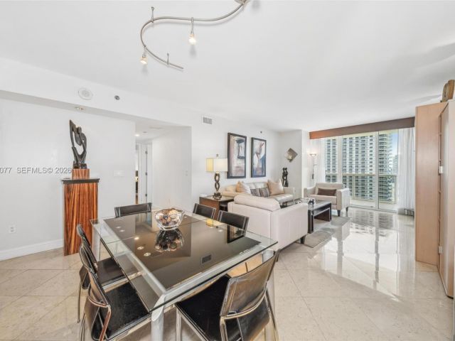 Apartment for rent  Unit #3111 - photo 7530800