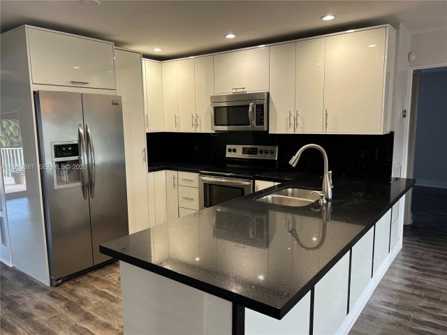 Home for rent at 2713 Sherman St - photo 7529885