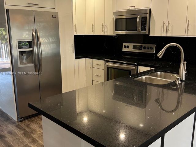 Home for rent at 2713 Sherman St - photo 7529887