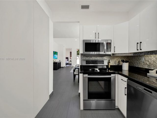 Home for sale at 1251 Hayes St - photo 7529872