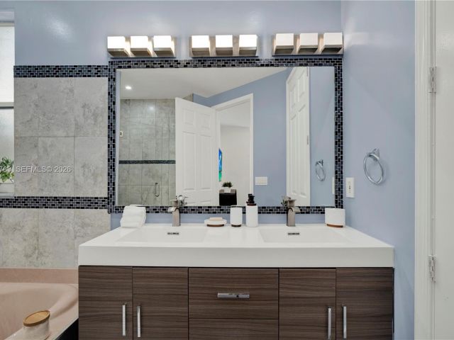 Home for sale at 1251 Hayes St - photo 7529879