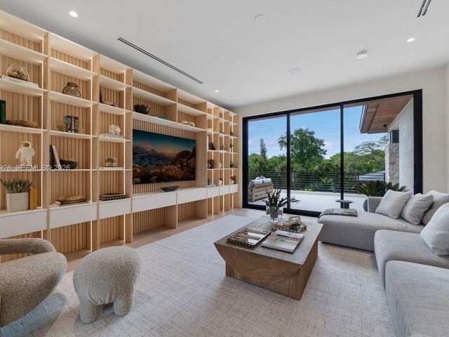 Home for sale at 5545 SW 81st Ter - photo 7530387