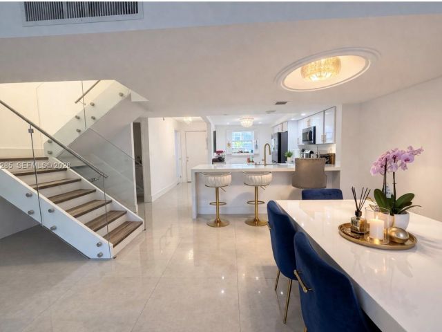 3-bedroom home for sale in Hallandale Beach - 2308 NE 7th St 29 - MondialRealty