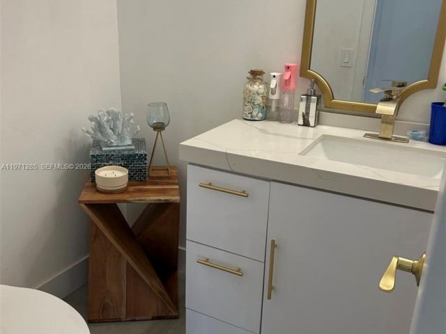 3-bedroom home for sale in Hallandale Beach - 2308 NE 7th St 29 - MondialRealty