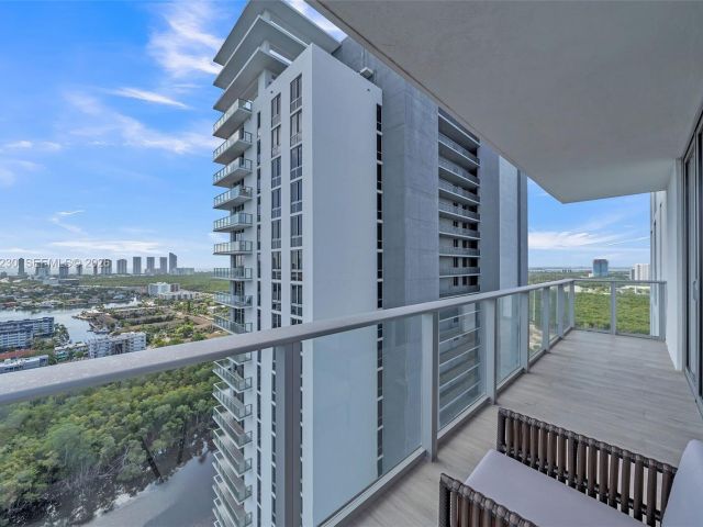 Apartment for sale  Unit #2707 - photo 7531051