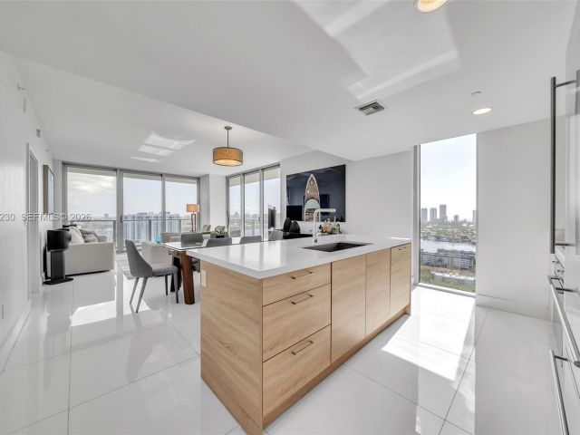 Apartment for sale  Unit #2707 - photo 7531067