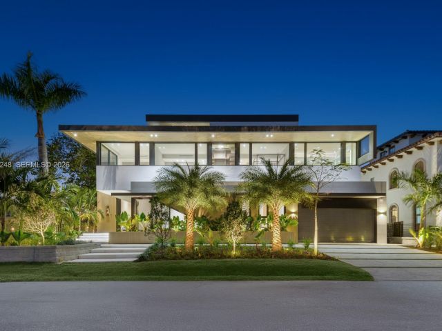 Home for rent at 641 Flamingo Dr 0 - photo 7529601