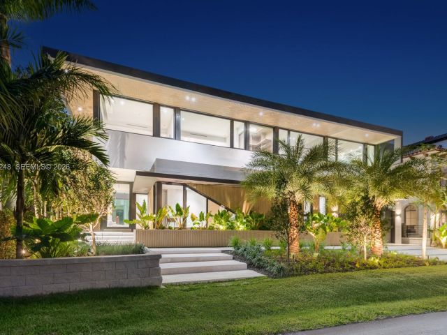 Home for rent at 641 Flamingo Dr 0 - photo 7529603