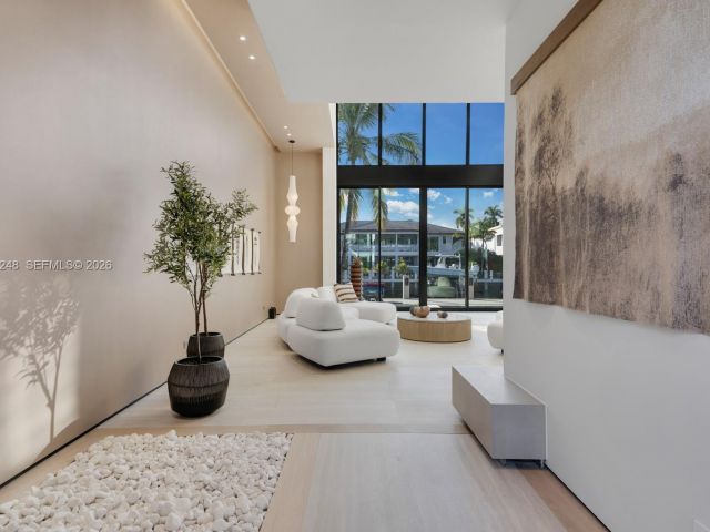 Home for rent at 641 Flamingo Dr 0 - photo 7529606