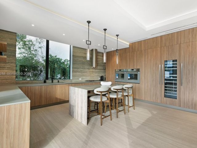 Home for rent at 641 Flamingo Dr 0 - photo 7529615