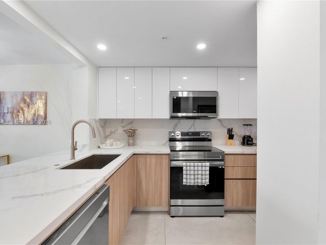 Apartment for rent  Unit #A-3050 - photo 7530502