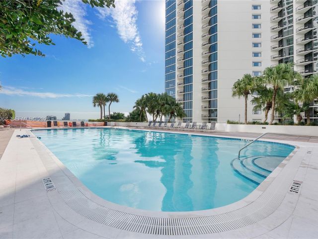 Apartment for rent  Unit #A-3050 - photo 7530509