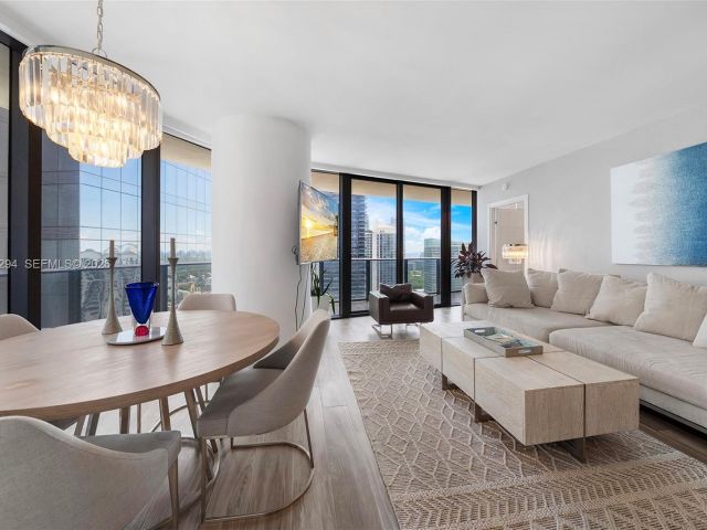 Apartment for sale  Unit #3504 - photo 7534140