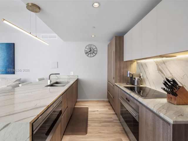 Apartment for sale  Unit #3504 - photo 7534149