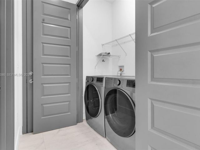 Home for sale at 16058 SW 136th Way - photo 7530913