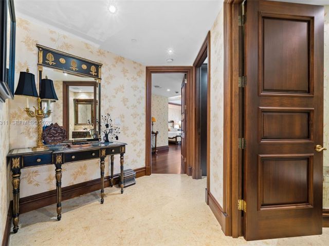 Apartment for sale  Unit #1604 - photo 7532166