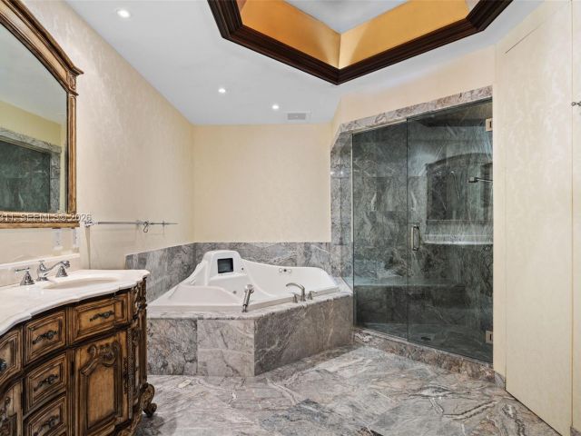 Apartment for sale  Unit #1604 - photo 7532170