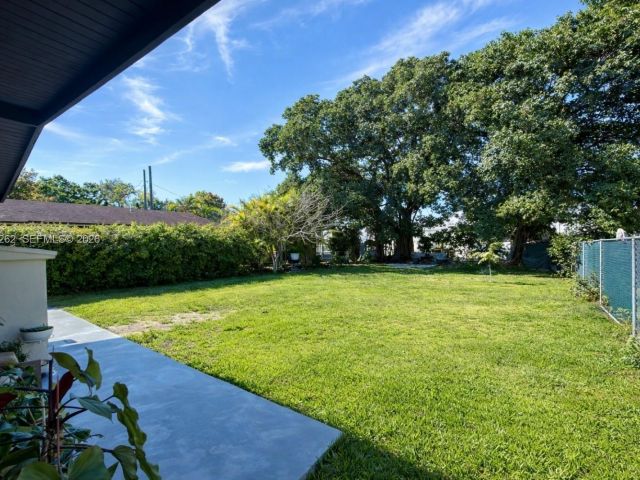 Home for sale at 6561 SW 34th St - photo 7530895