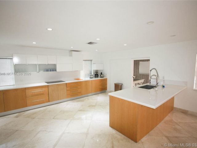 Home for rent at 3406 NE 168th St 3406 - photo 7531191