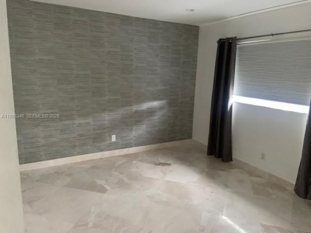 Home for rent at 3406 NE 168th St 3406 - photo 7531201