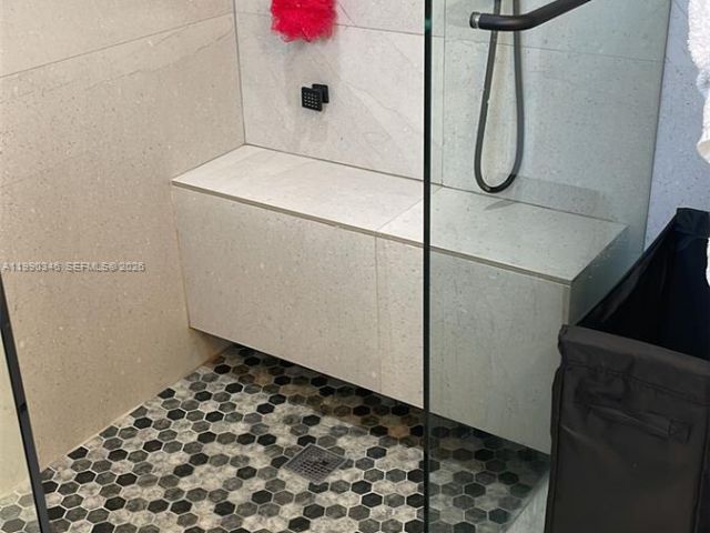 Home for rent at 3406 NE 168th St 3406 - photo 7531202