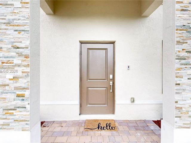 4-bedroom home for rent in Homestead - 2333 SE 28th Ct - MondialRealty