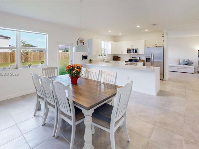 4-bedroom home for rent in Homestead - 2333 SE 28th Ct - MondialRealty