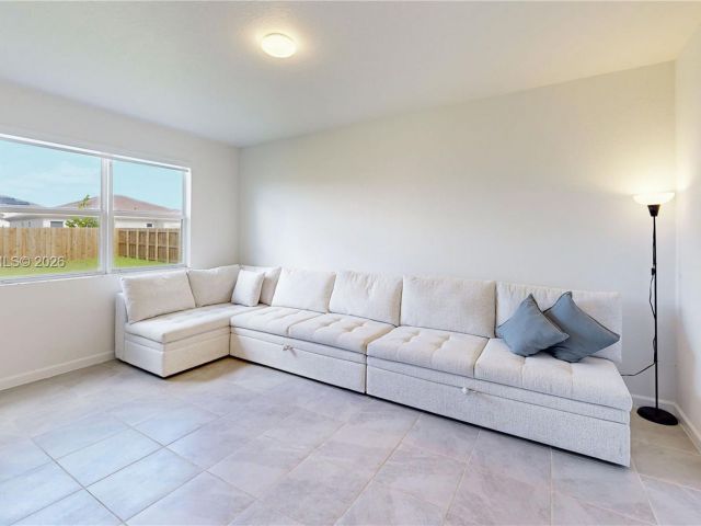 4-bedroom home for rent in Homestead - 2333 SE 28th Ct - MondialRealty